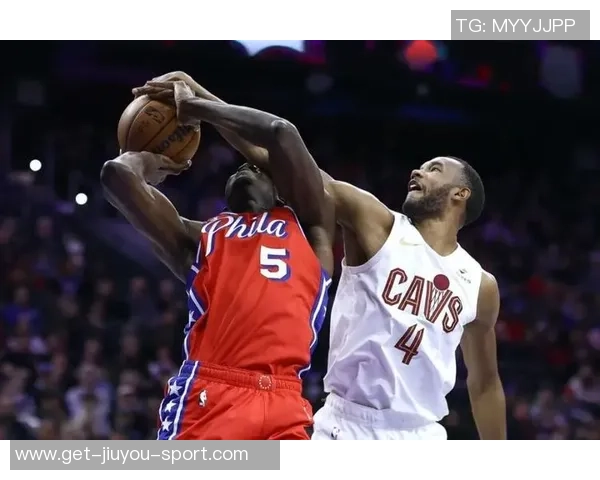 小莫布里表现起伏9投4中贡献14分6篮板6助攻1盖帽 小莫布里表现起伏9投4中贡献14分6篮板6助攻1盖帽